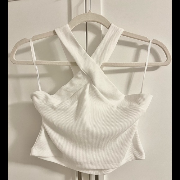 ❌SOLD❌ SHEIN Ribbed Criscross Halter Top - Picture 4 of 7